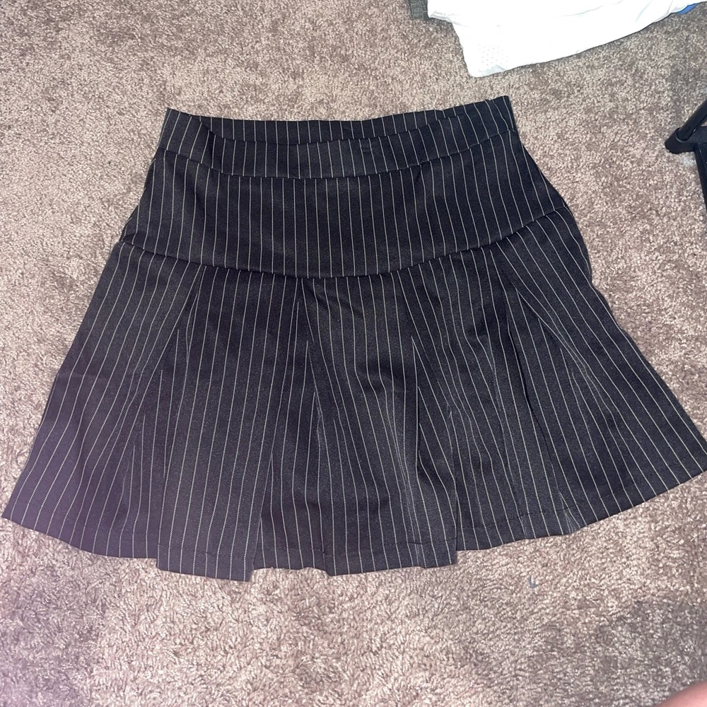 striped pleated skirt